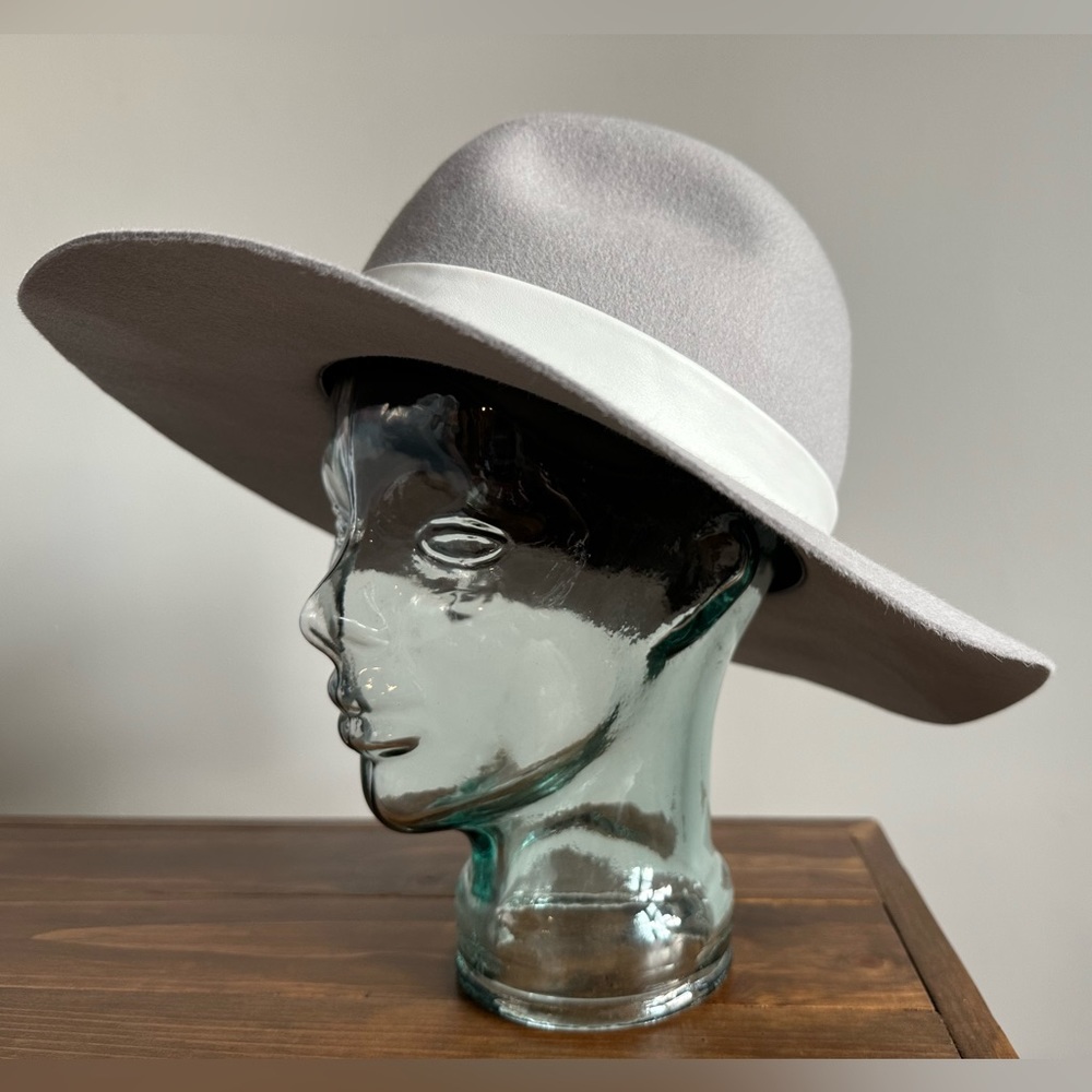 NWOT Ashaya Leigh wide brim hat